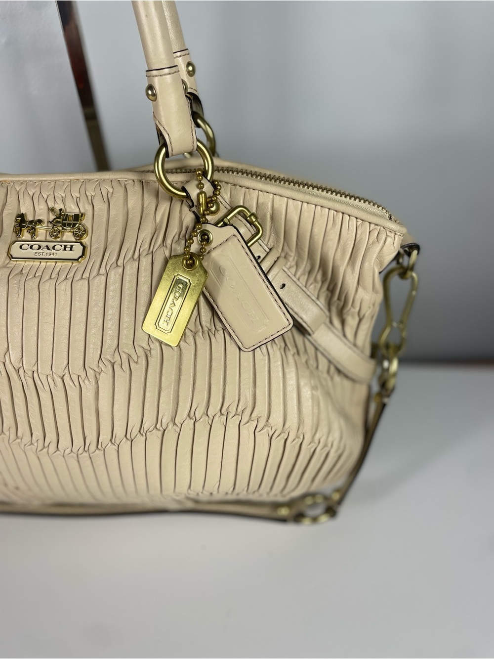 Authentic Coach Madison Gathered Leather Sophia Satchel Bag 15942 - Picture 8 of 14
